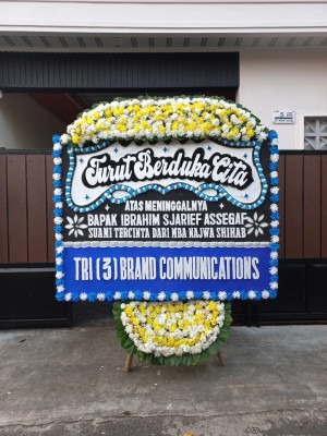 Papan Bunga Duka di Trienggadeng